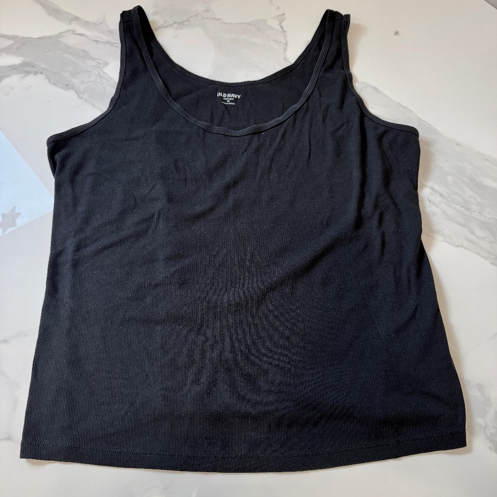 Old Navy Plus Size 2X Black Tank Top — Basic, Comfy, Priced to Sell